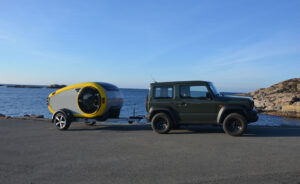 Mink-S camperen og Suzuki Jimny ved Lillehavn